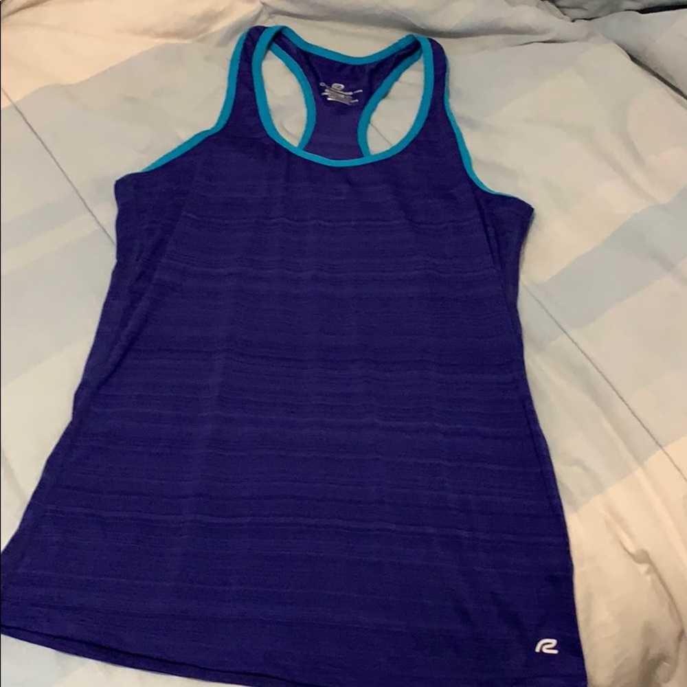 Road Runner running Tank. Medium.